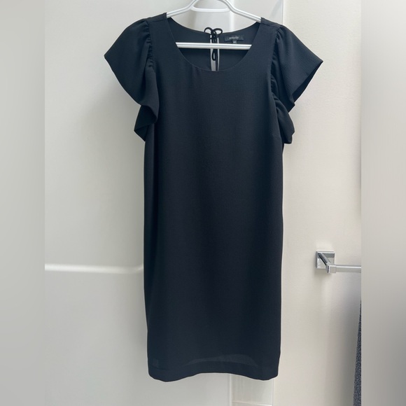 RW&CO Black Shift Dress With Ruffles Size M - Picture 2 of 5
